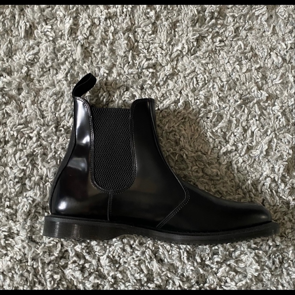 Dr. Martens Flora Chelsea ankle boot